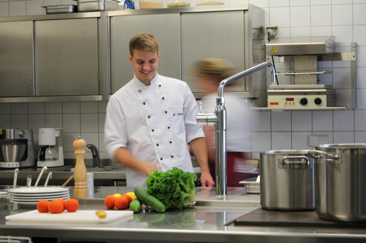Landgasthof Ostermair Petershausen Bagian luar foto